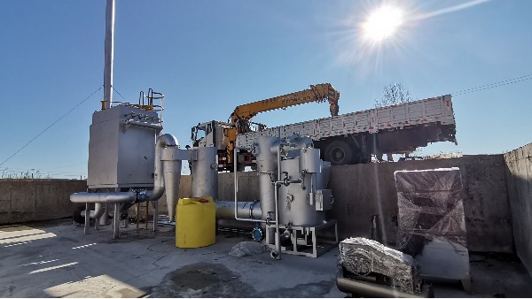 高溫?zé)峤鈿饣癄t