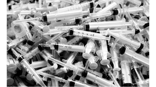 新冠疫苗，全民接種。疫苗，你打了嗎？