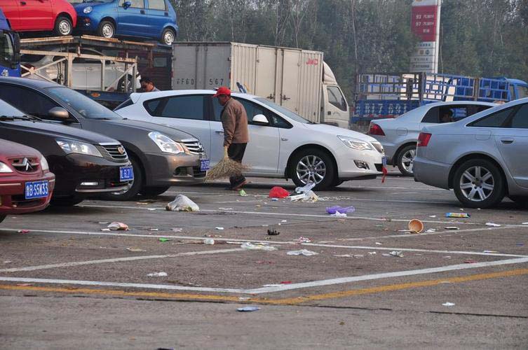 服務區(qū)垃圾