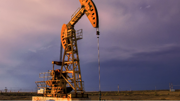 “環(huán)保風(fēng)暴”史無前例，成品油迎來“金九銀十”